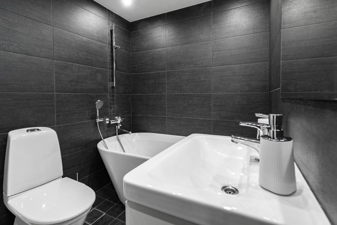 Airhome - Black&White Tallinn Exterior photo